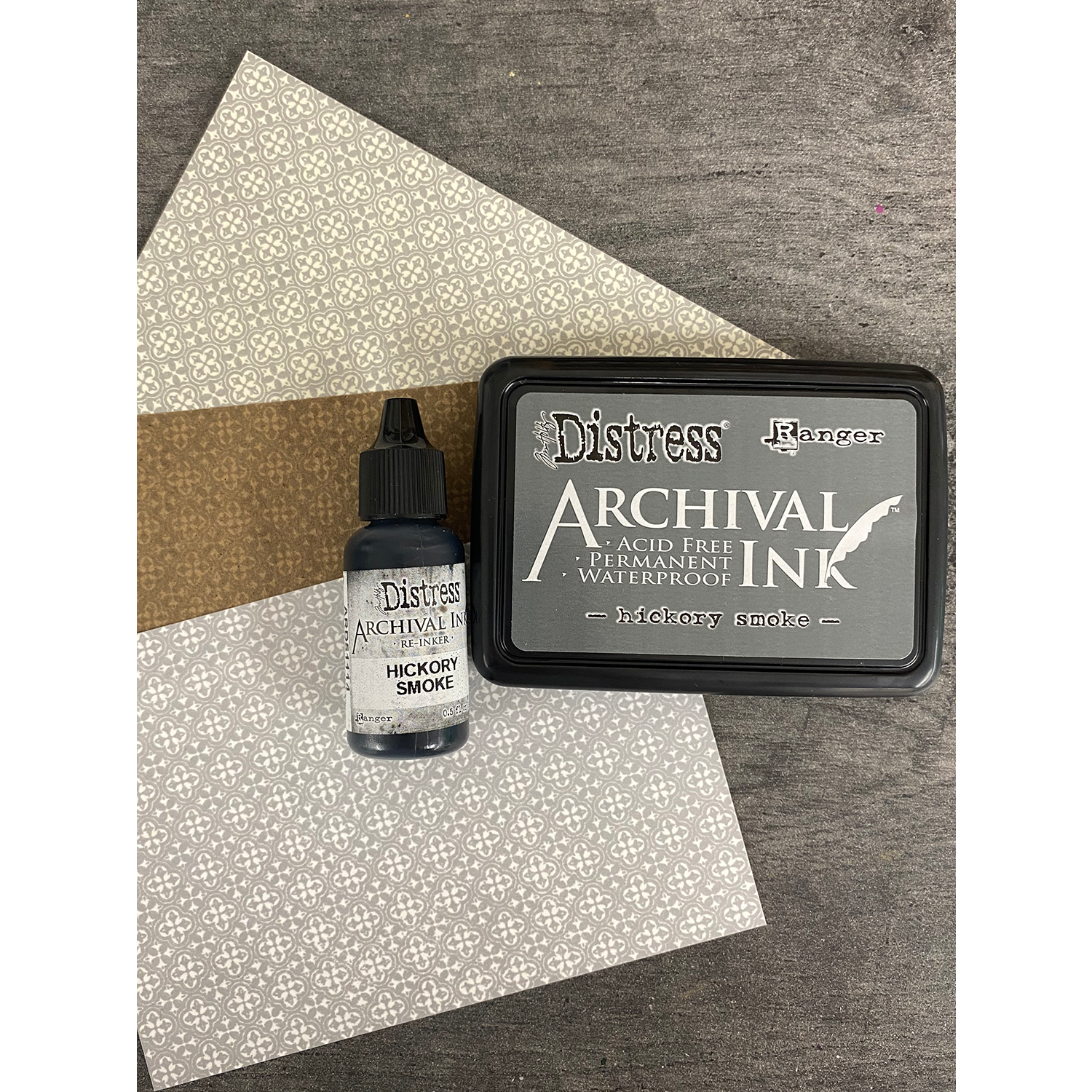 Tim Holtz BASICS Distress Archival Ink 4 Pack Ranger ampk77947 Hickory Smoke Detailed Image