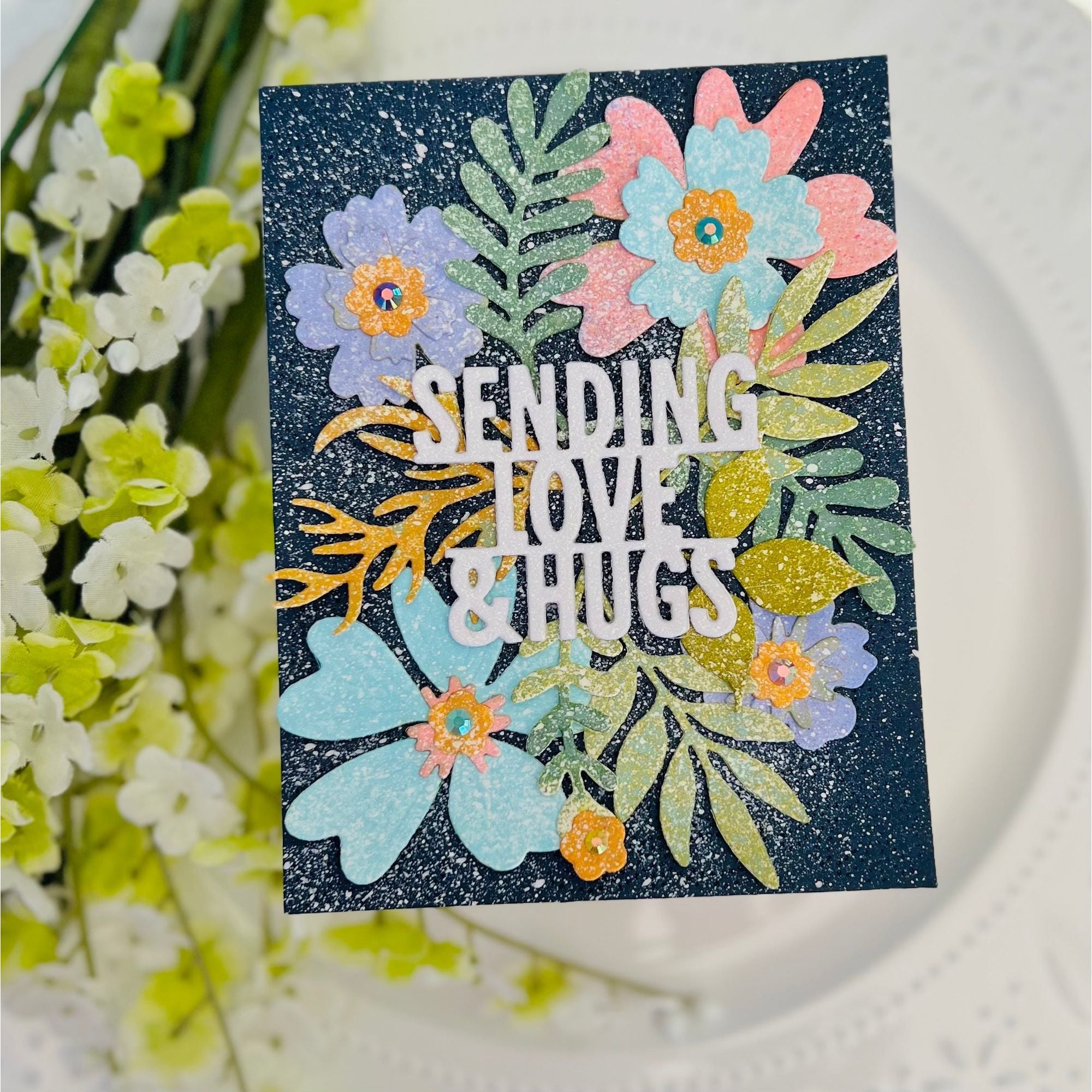 Simon Says Stamp Aurora Blooms Wafer Dies sssd112938 Diecember Hugs Card