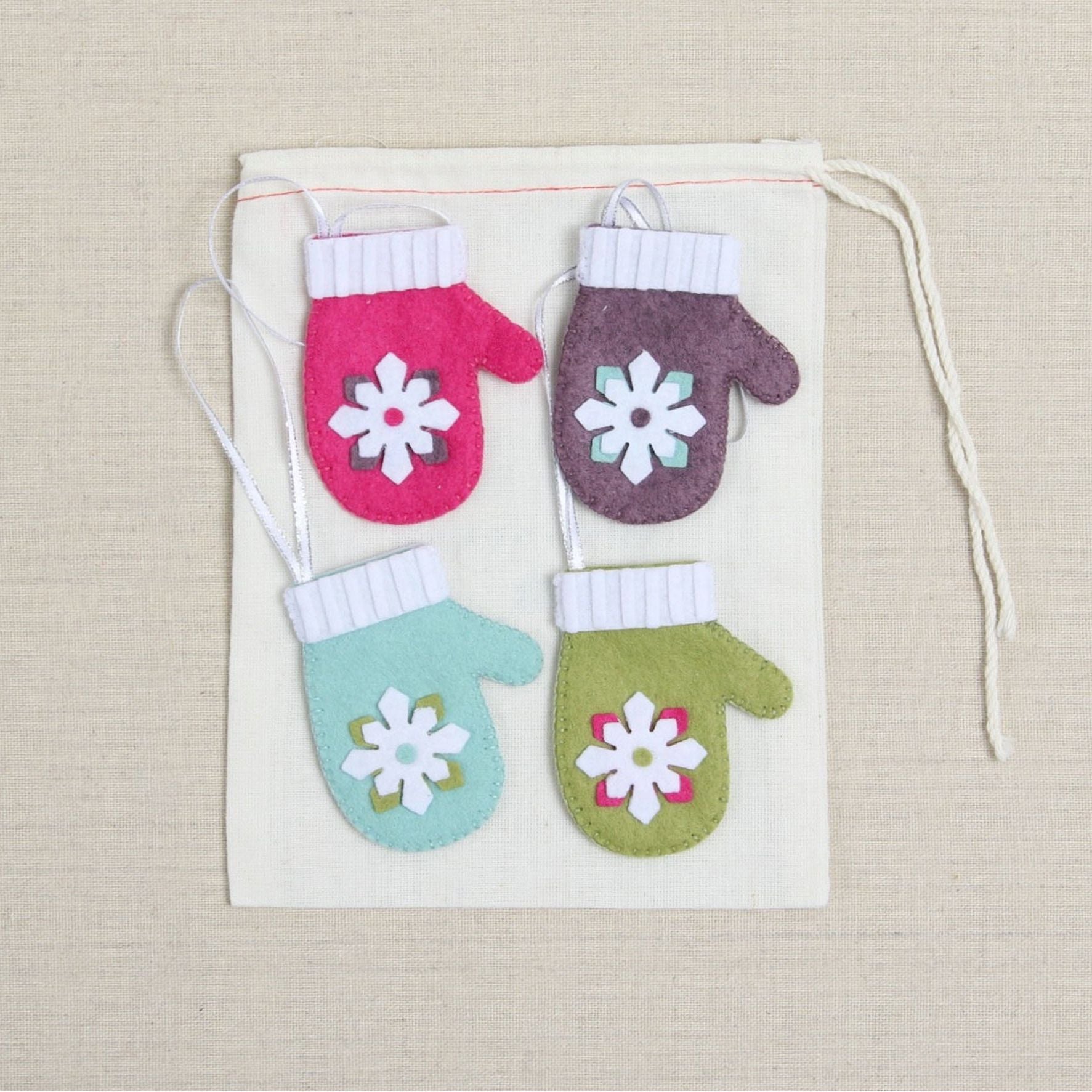Benzie Design Mini Mittens Deep Etch Dies tded05 ornament colorful winter snowflake
