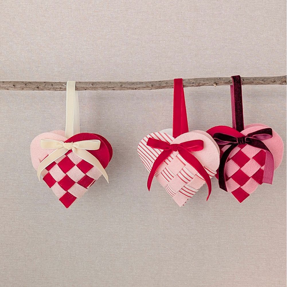 Benzie Design Nordic Woven Heart Deep Etch Die tded063 ornament