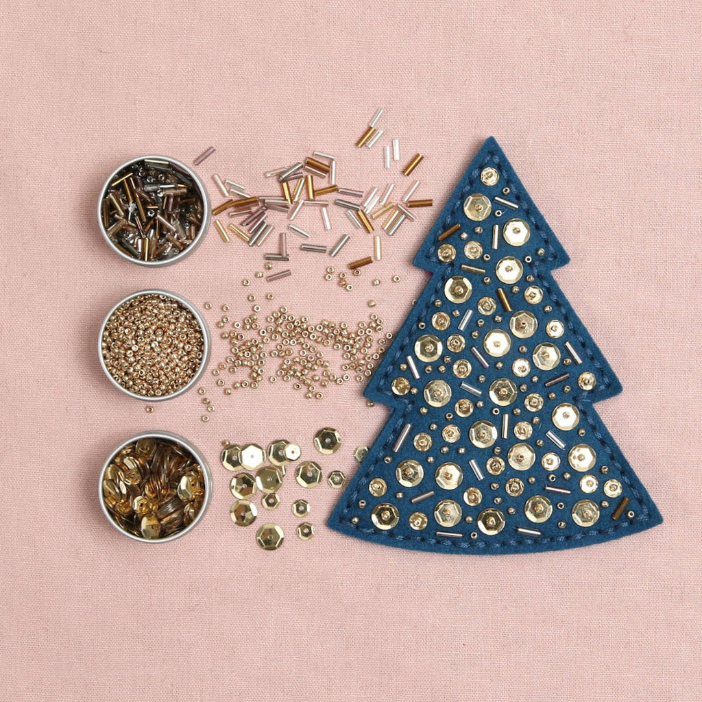 Benzie Design Stitchable Christmas Tree Deep Etch Die tded066 decorated in gold sequins
