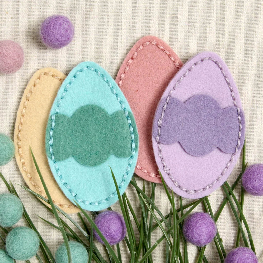 Benzie Design Stitchable Classic Christmas Lights Deep Etch Dies tded011  colorful easter eggs