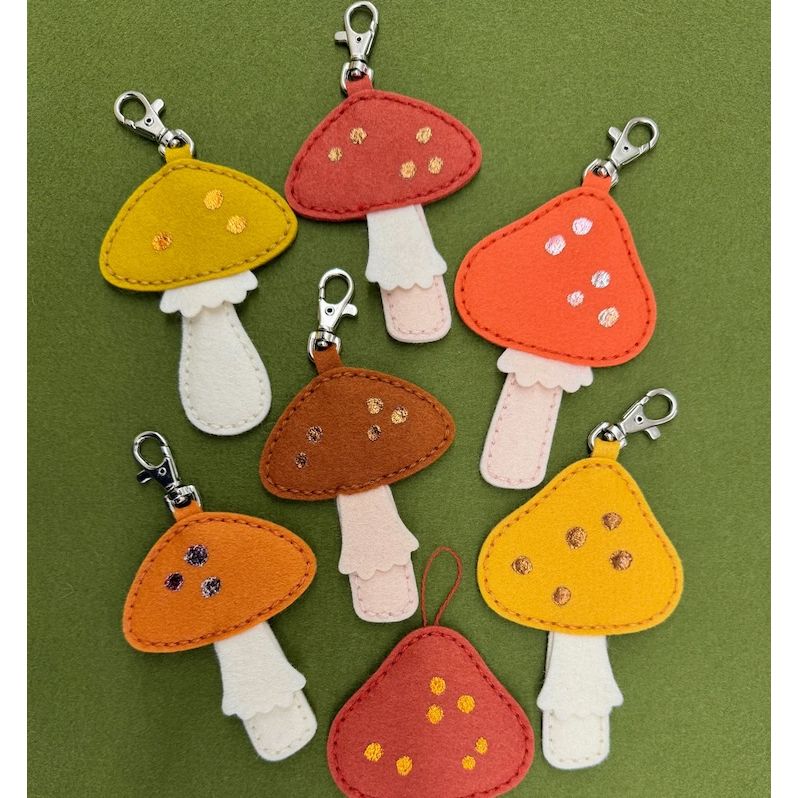 Benzie Design Stitchable Mushroom Deep Etch Dies tded059 keychain