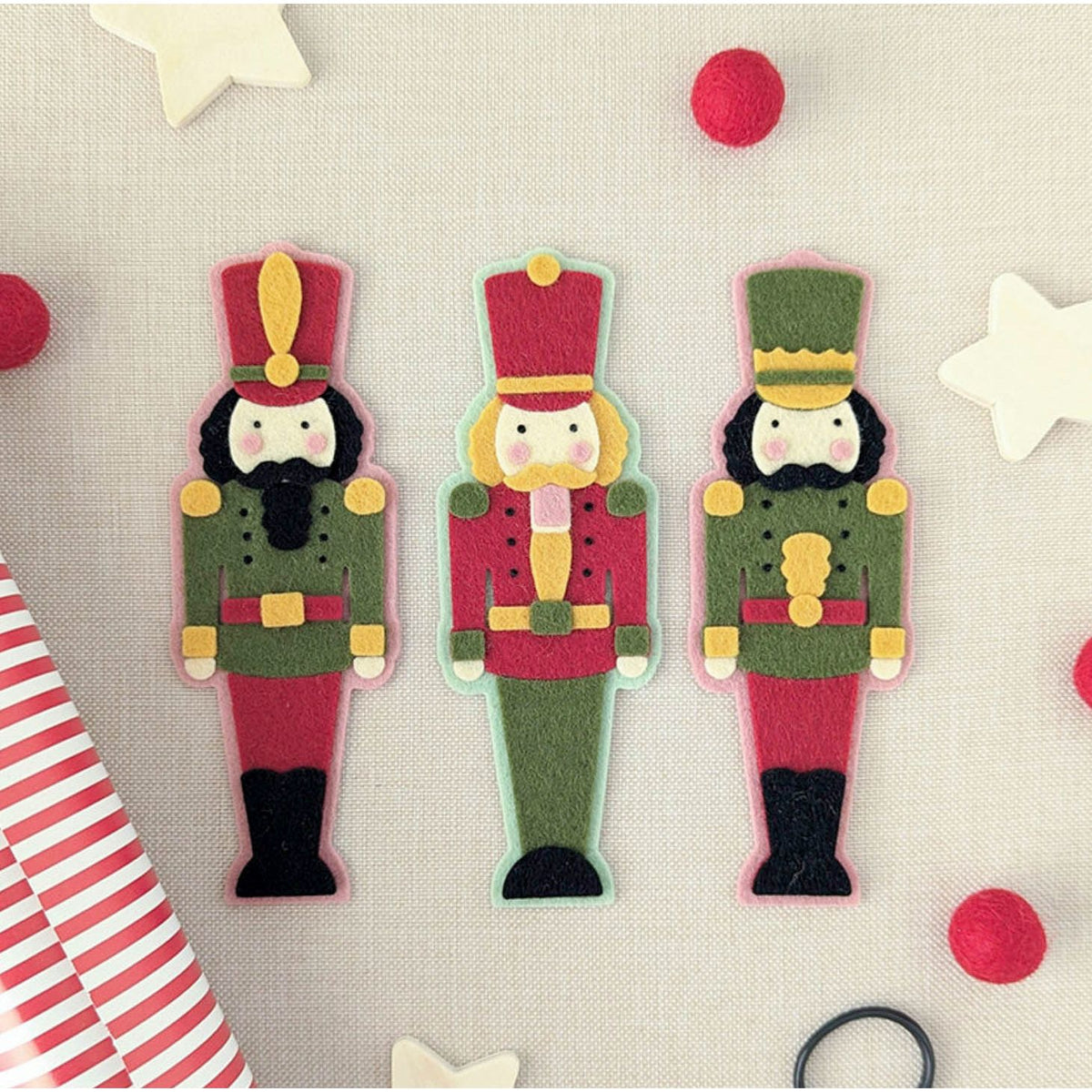 Benzie Design Stitchable Nutcracker Deep Etch Dies tded022 felt toy soldiers