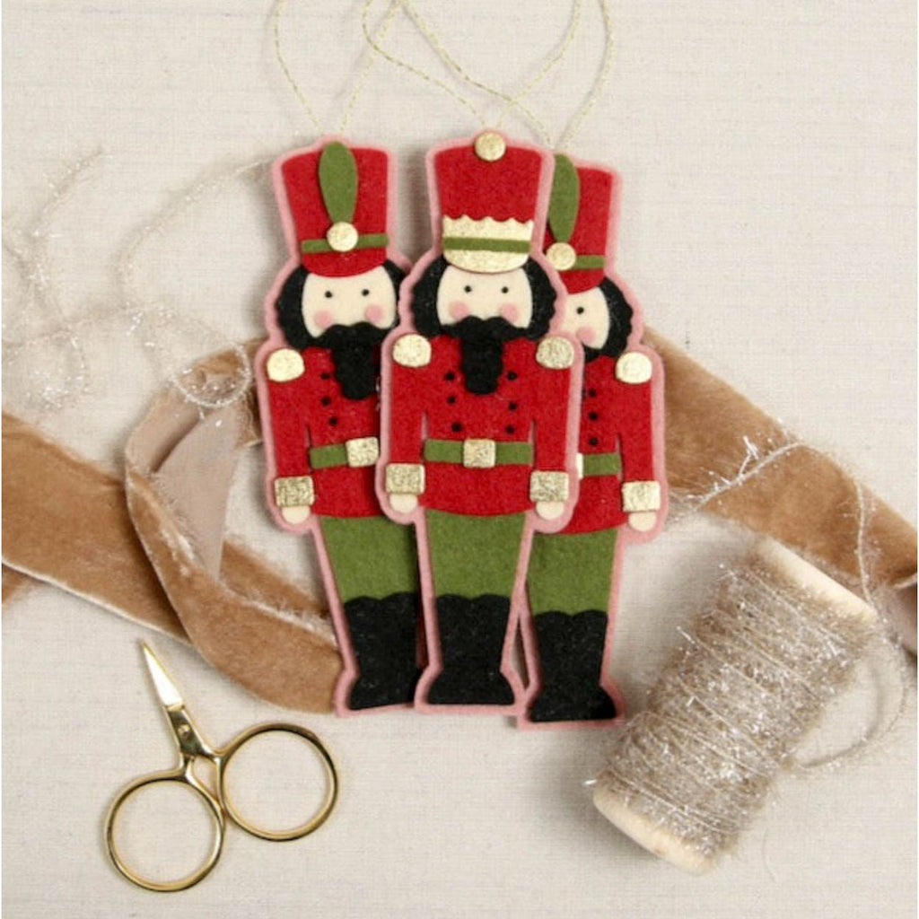 Benzie Design Stitchable Nutcracker Deep Etch Dies tded022 felt toy soldiers ornaments
