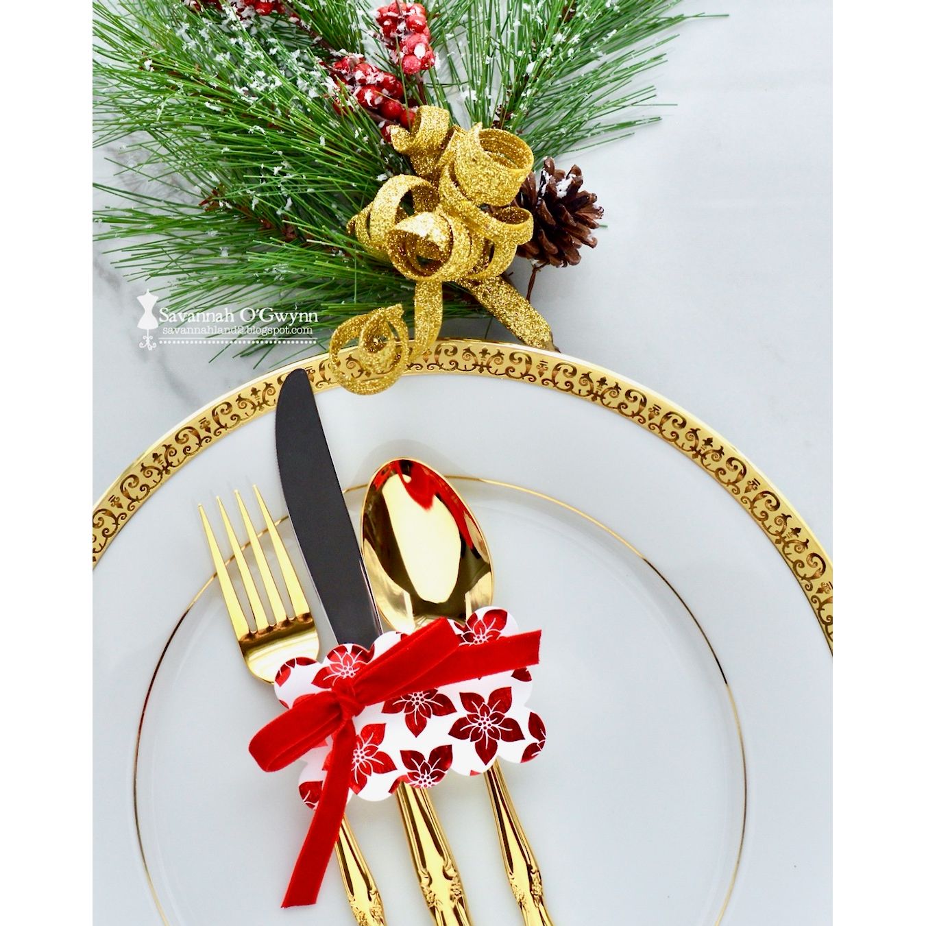 Simon Says Stamp Chunky A2 Scallop Rectangles Wafer Dies 1368sd DieCember Christmas Place Setting | color-code:ALT02