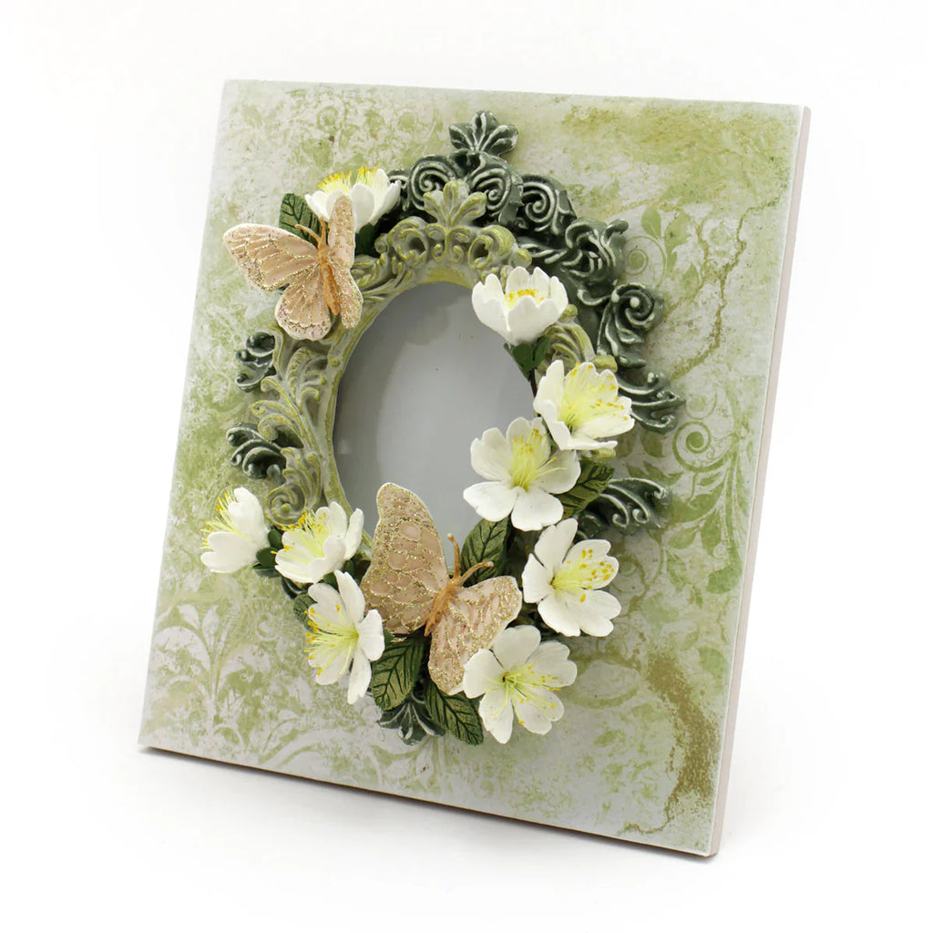 Cosmic Shimmer Large Oval Vintage Frame Silicone Mould ce0133-cs flower