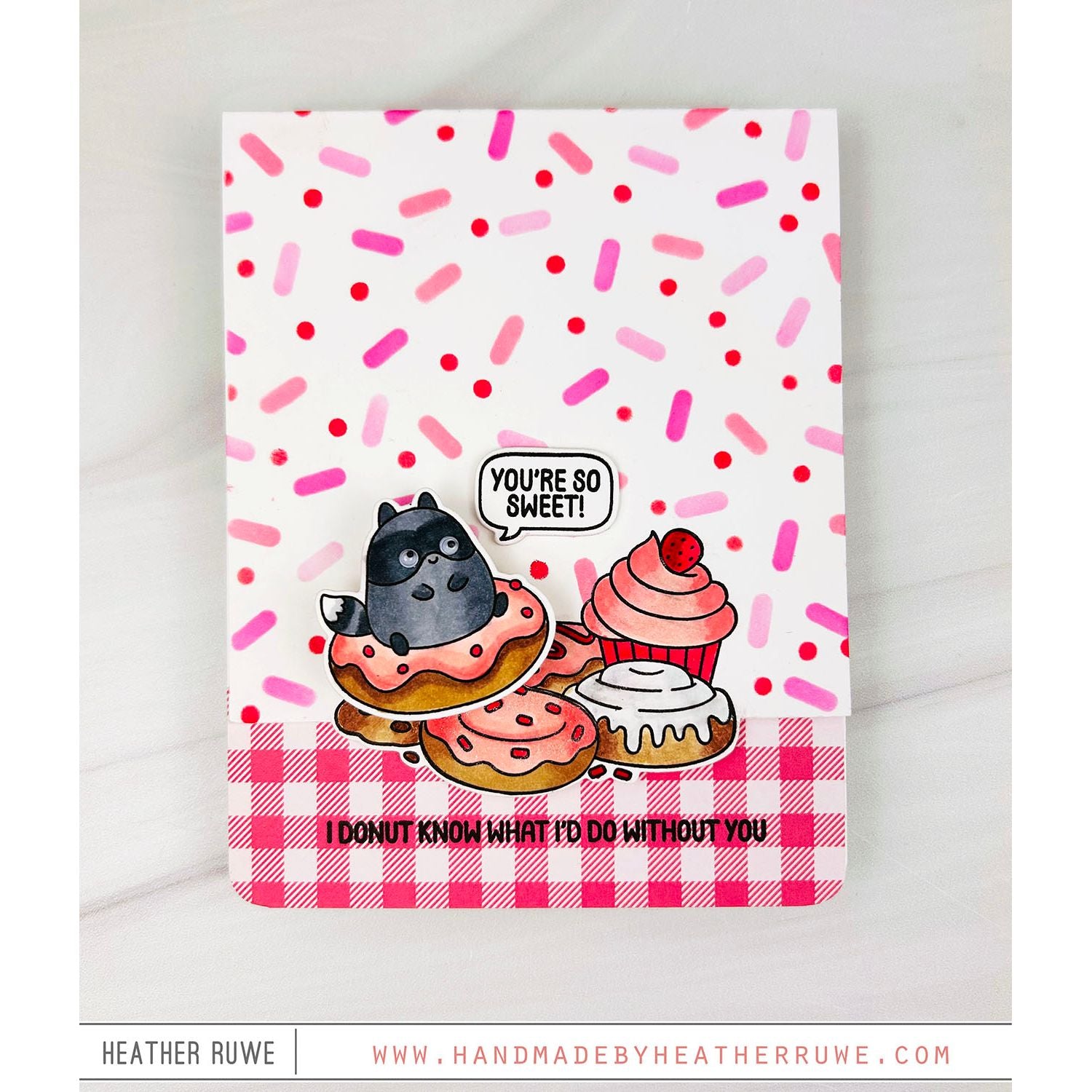 Cousin PASTE ON WIGGLY EYES 200 Count Assorted 40000925 Donut Card | color-code:ALT01