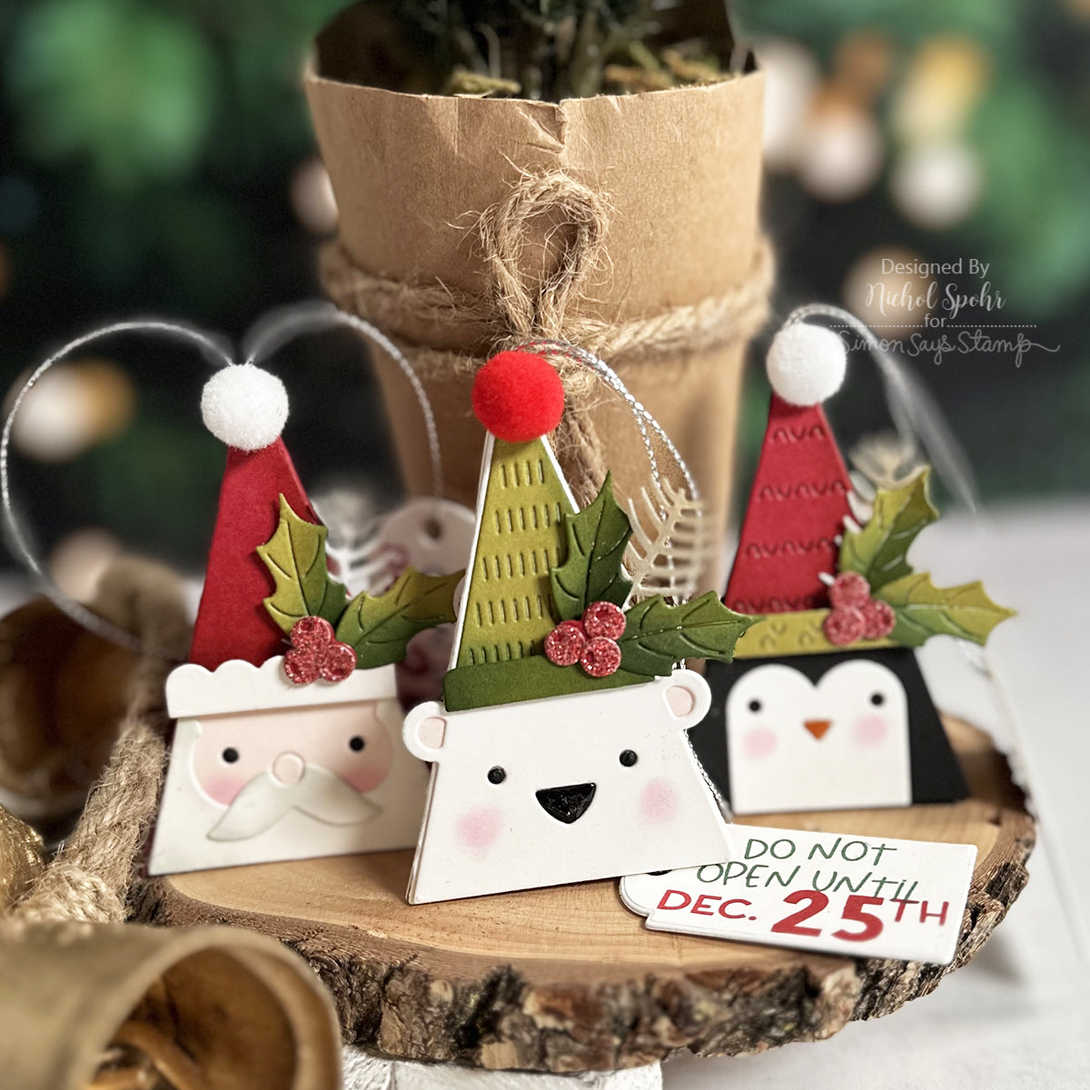 Cousin White Pom Poms 5mm 40000791 Christmas Tags | color-code:ALT01