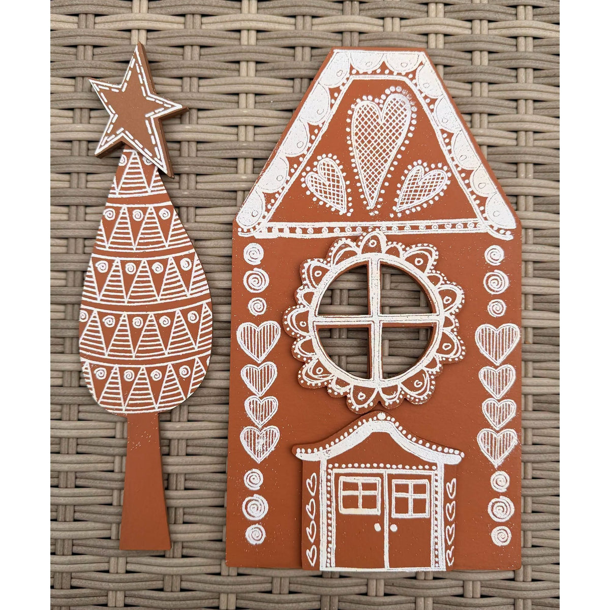 Dyan Reaveley Dylusions Village Cutout Number 2 Artboards dyv002 hearts decorated house 