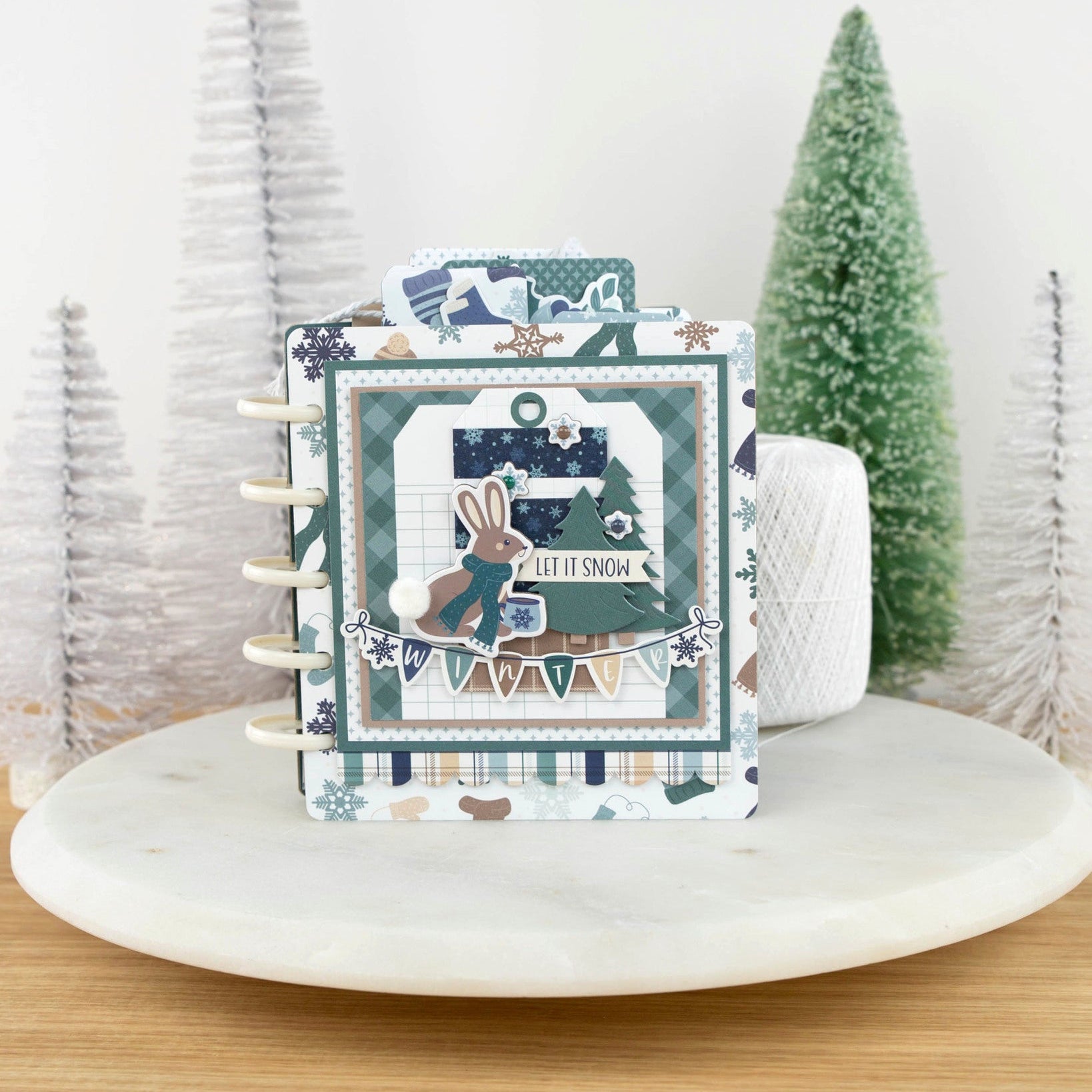Echo Park Snow Day 6 x 6 Mega Paper Pad sd469031 Winter Rabbit Booklet