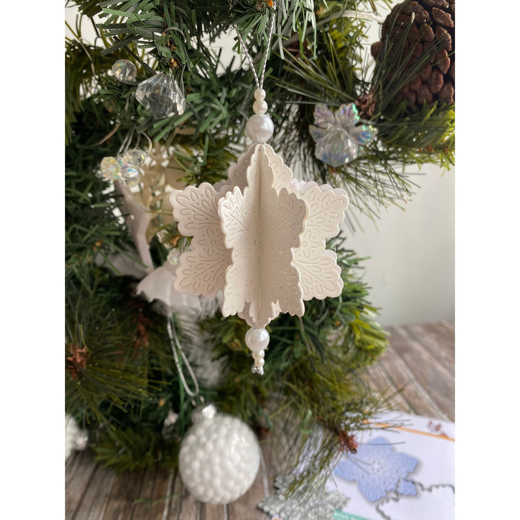 Simon Says Stamp Flourish Snowflake Wafer Dies s1123 DieCember Holiday Ornament