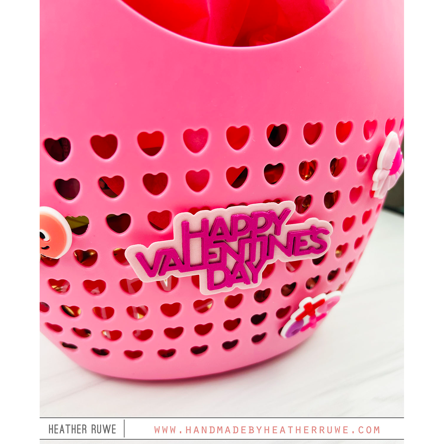 Simon Says Stamp! RESERVE Simon Says Stamp SIMPLE VALENTINE'S DAY Wafer Dies sssd112737 Hugs Gift Baskets | color-code:ALT03