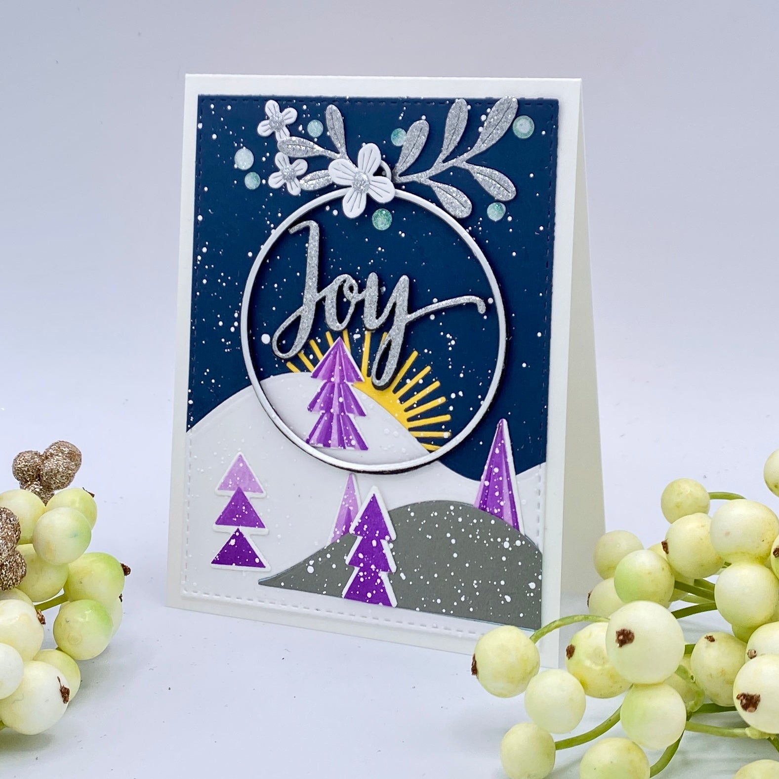 Simon Says Stamp Hanging Leaf Ring Wafer Dies s946 DieCember Christmas Card | color-code:ALT04