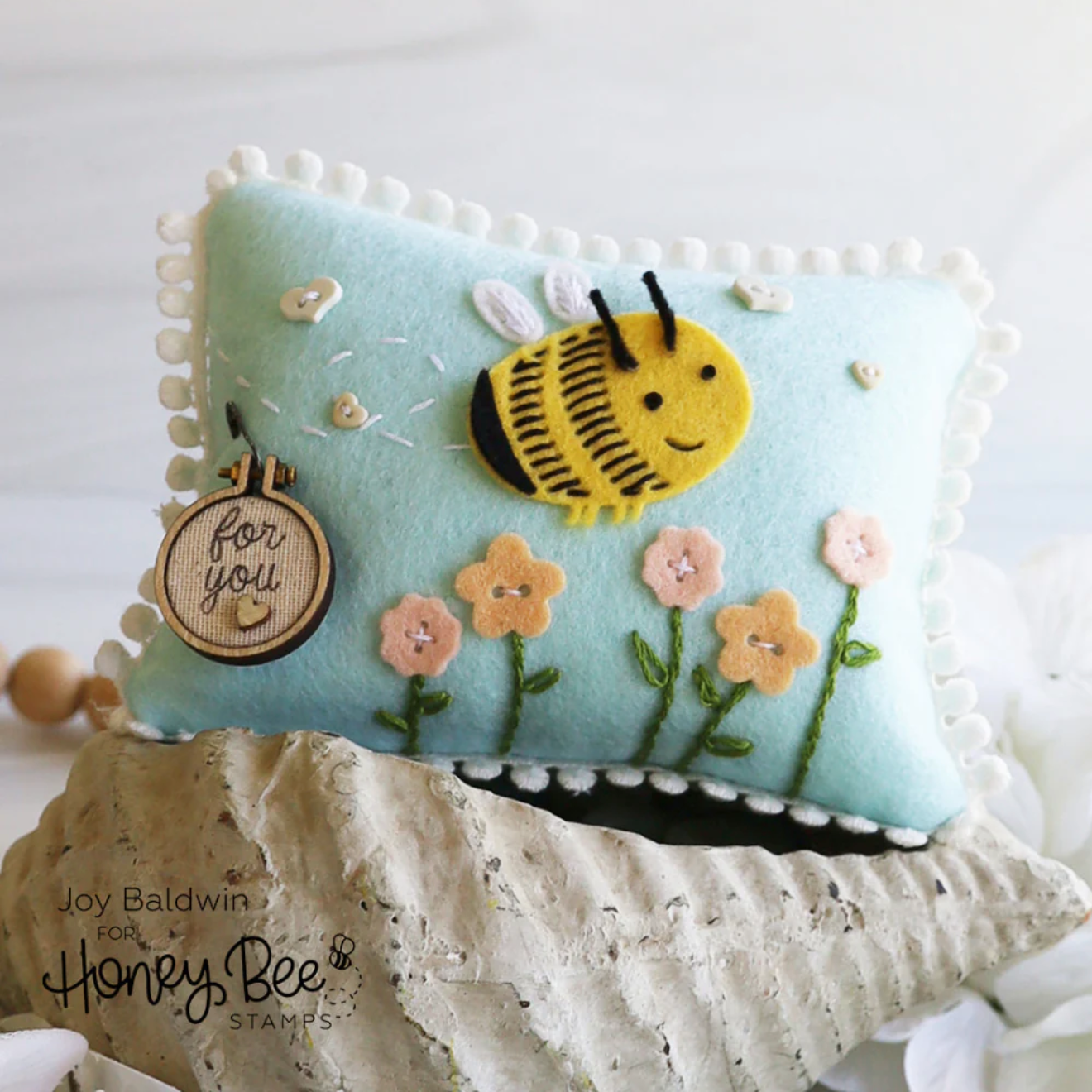 Honey Bee In Stitches Buttons Dies hbds-btnis Joy Baldwin Pillow