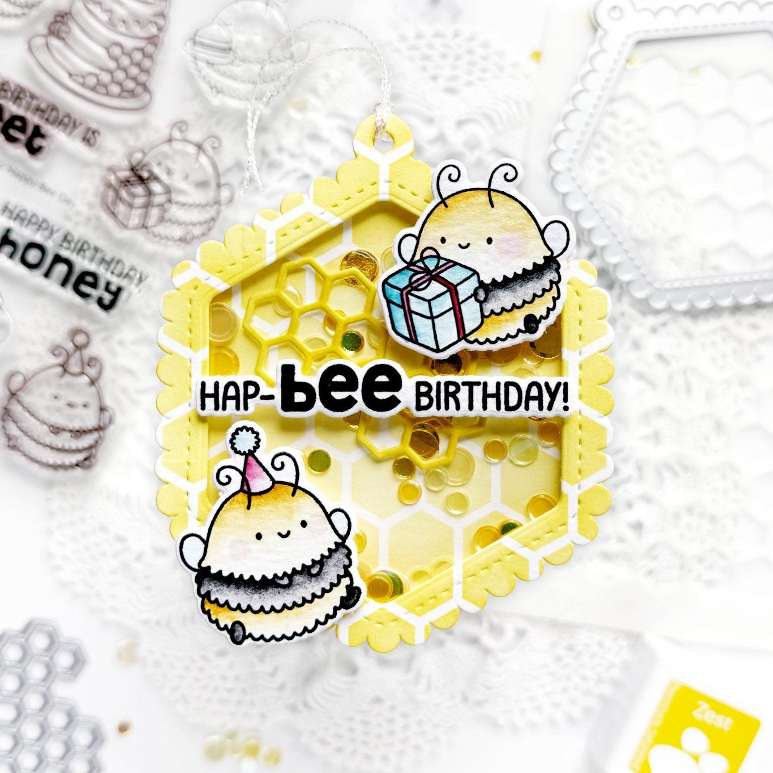 Simon Says Stamp Stencil Honeycomb 1080st Birthday Tag | color-code:ALT02