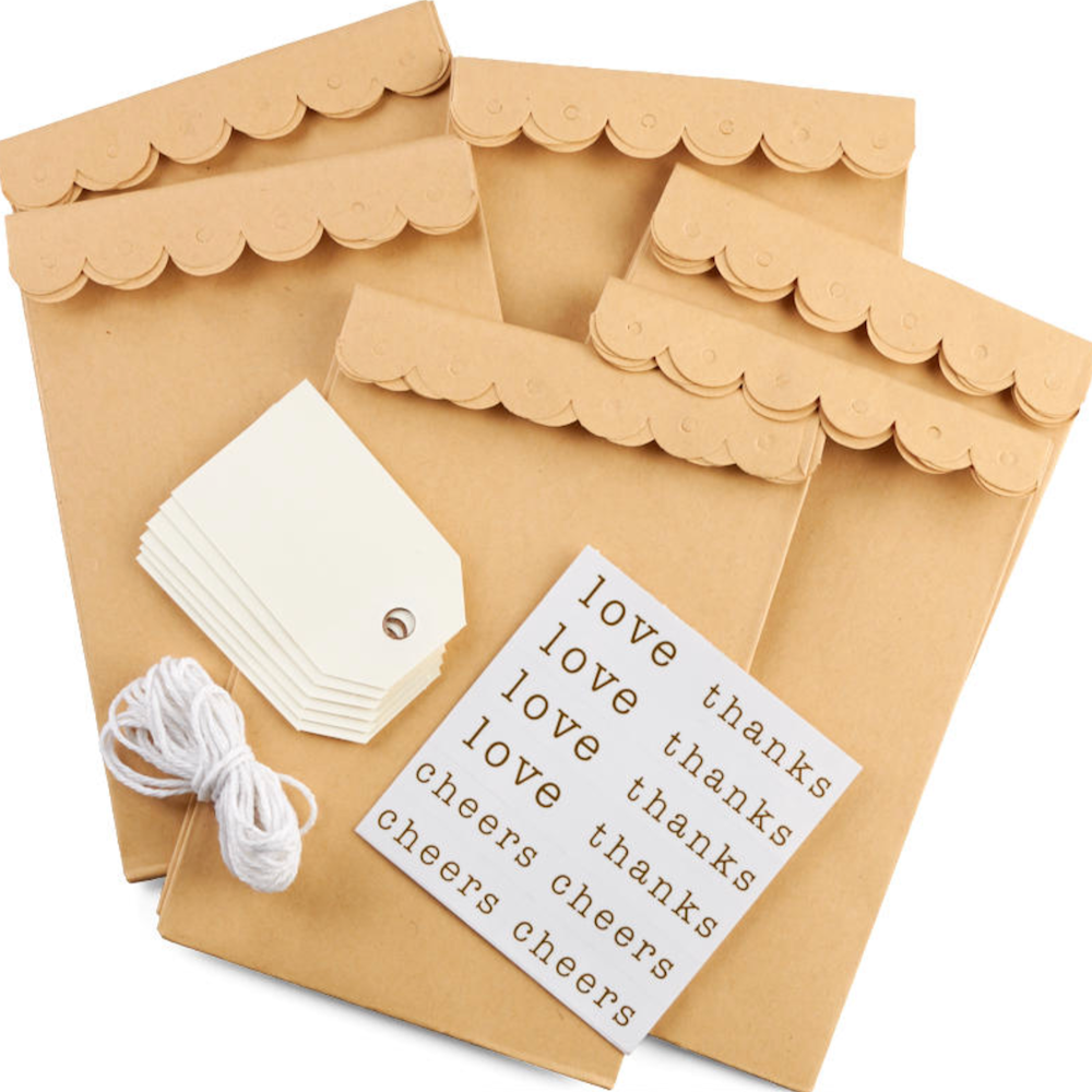 Kraft Eyelet Gift Bags and Tags Kit hh703