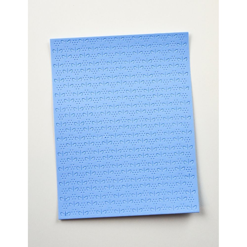 Memory Box Pinpoint Flower Plate Die 94892 blue