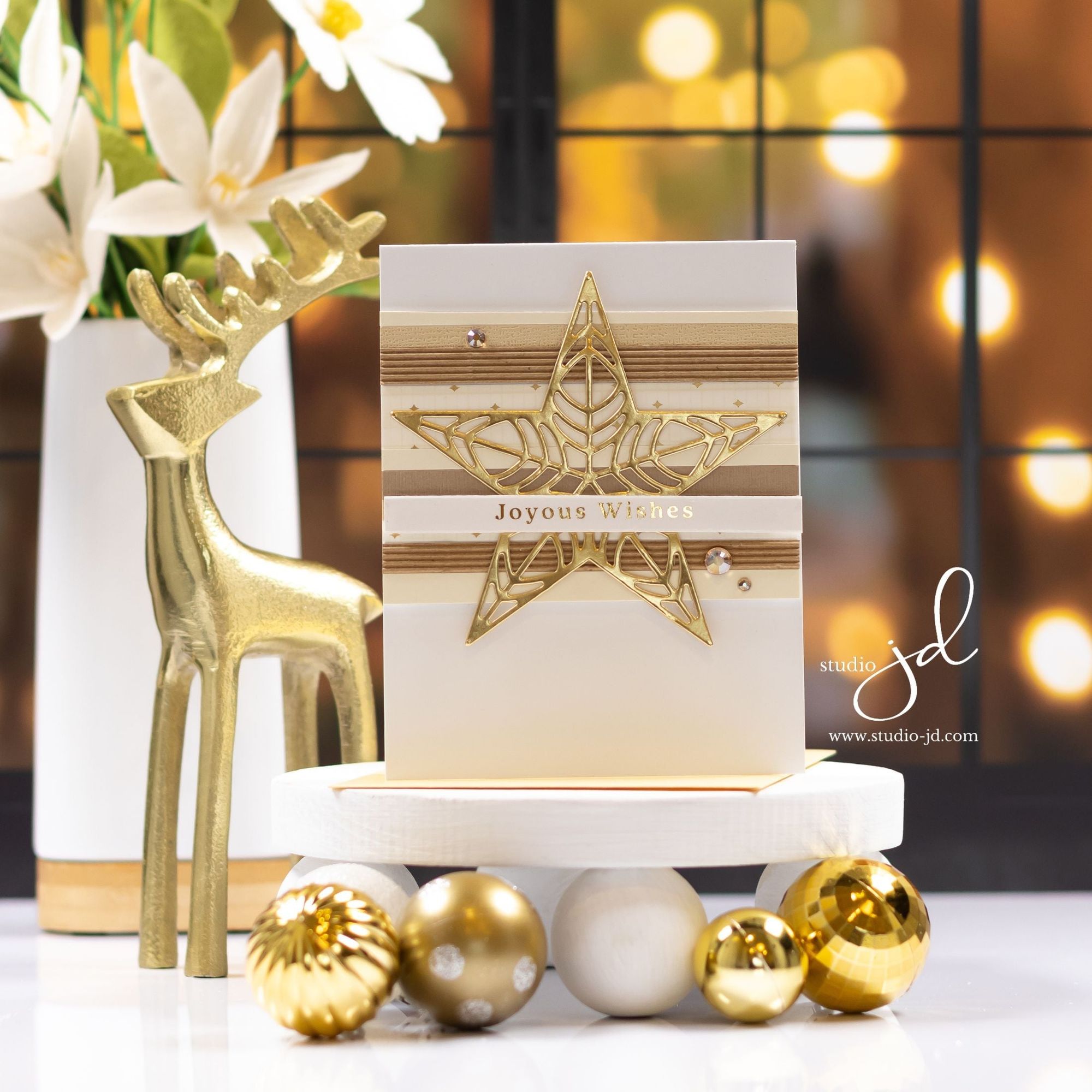 Simon Says Stamp Ornate Star Wafer Die 1203sd DieCember Christmas Card | color-code:ALT03