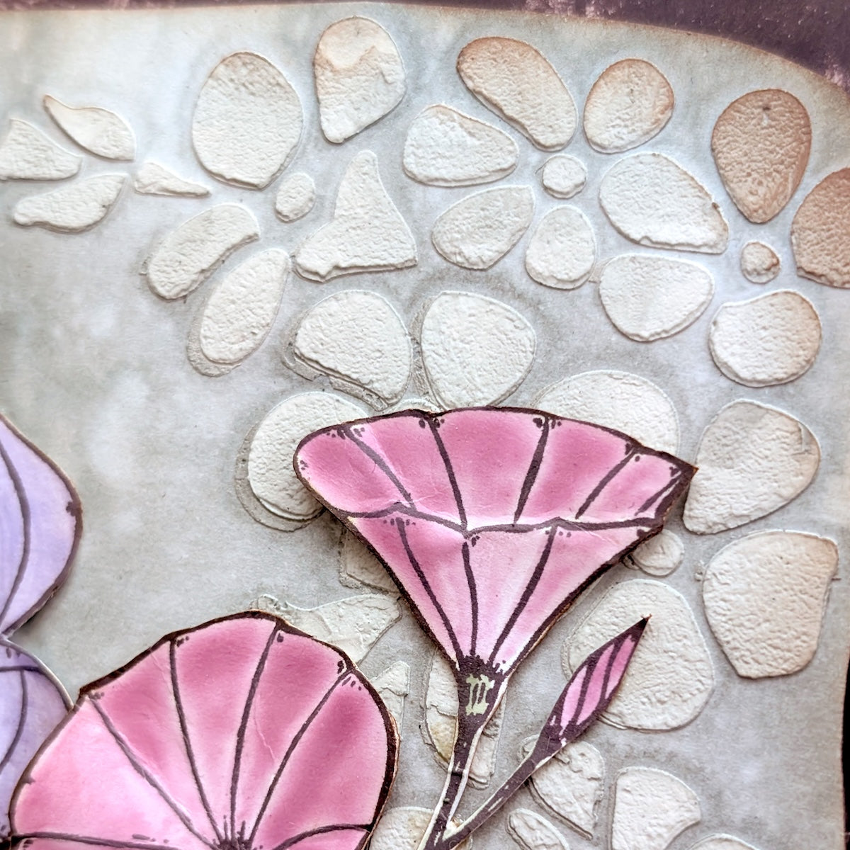 PaperArtsy Eclectica3 Scrapcosy Large Stencil ps529 raised flower detail