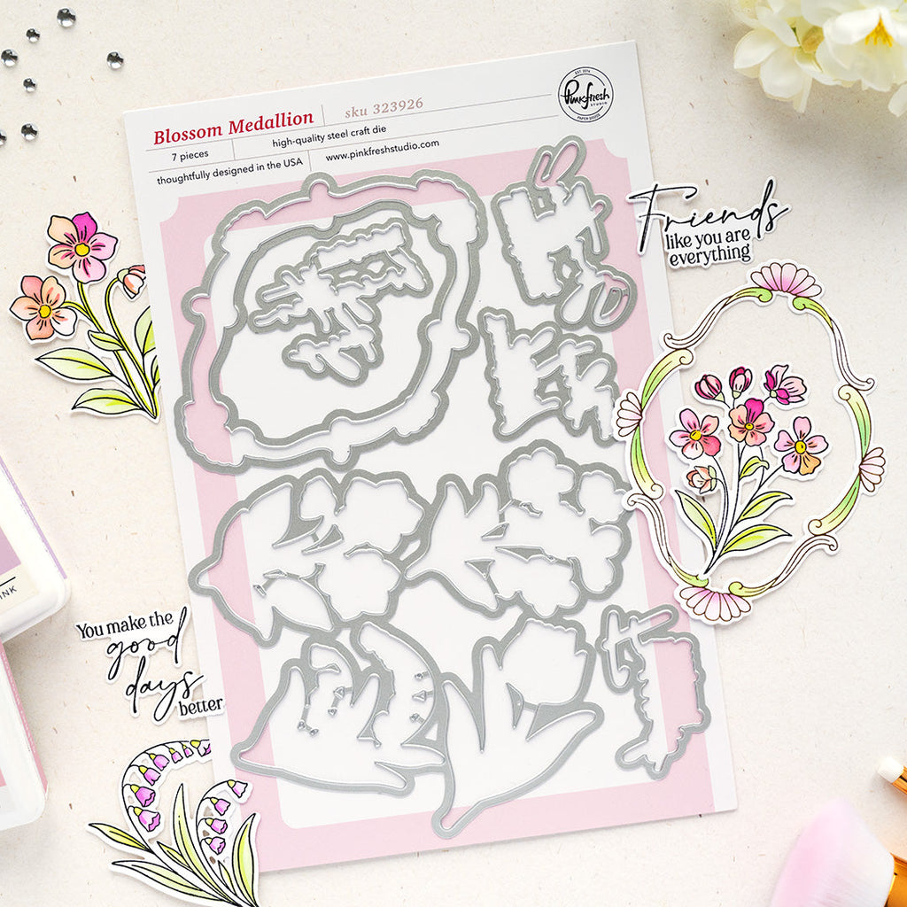 Pinkfresh Studio Blossom Medallion Dies 323926