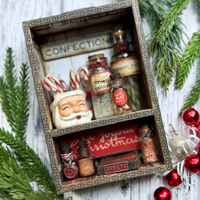Ranger Tim Holtz Distress Crayon Lumberjack Plaid tdb82477 Christmas Vignette | color-code:ALT01