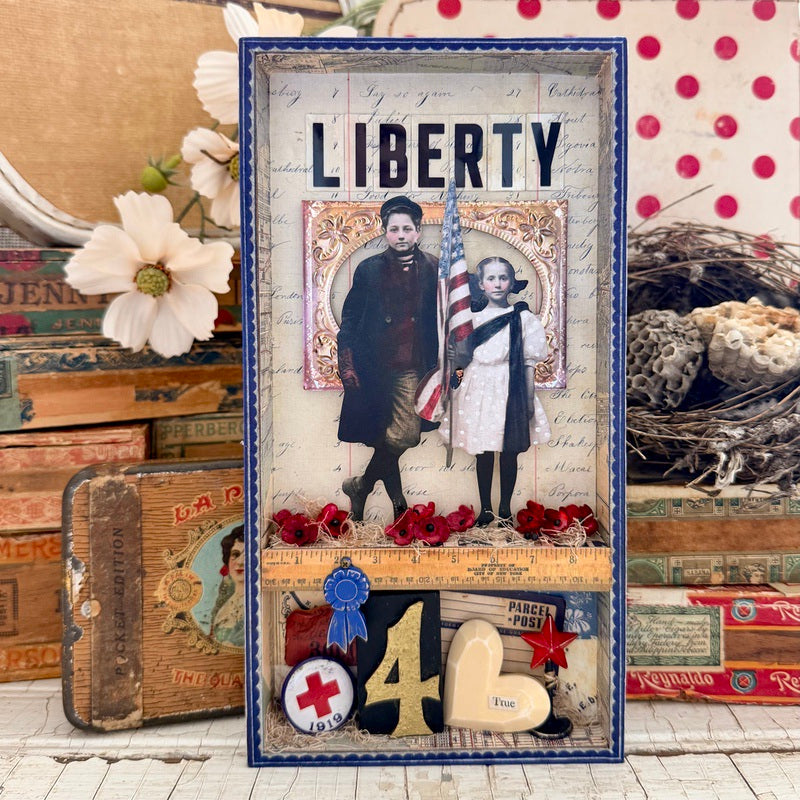 Ranger Tim Holtz Distress Crayon Lumberjack Plaid tdb82477 Liberty Vignette Tray | color-code:ALT02