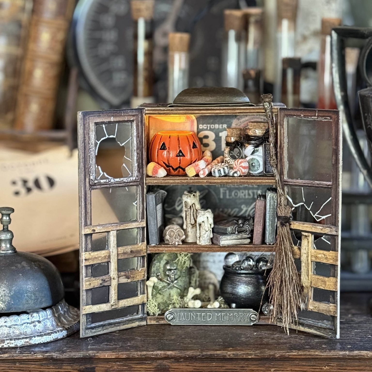 Ranger Tim Holtz Distress Crayon Wilted Violet TDB51855 Halloween Curio Project | color-code:ALT01