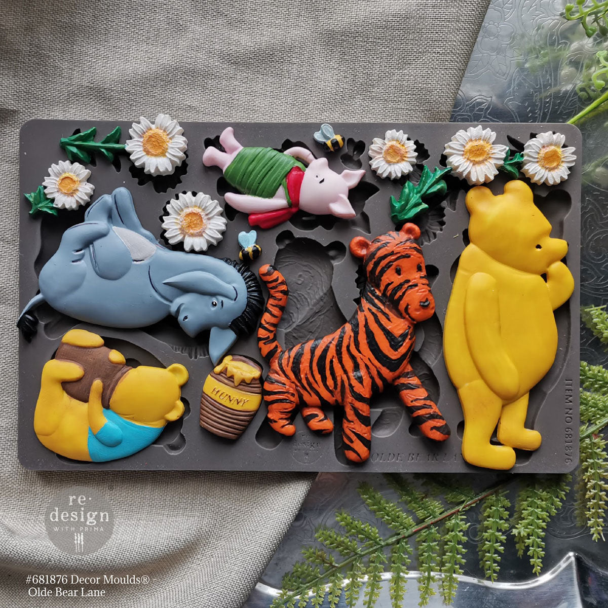 Redesign With Prima Marketing Olde Bear Lane Decor Mould 681876 Detailed Image