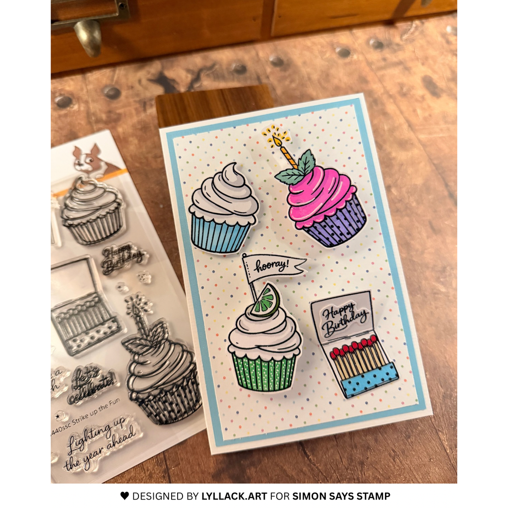 Simon Says Clear Stamps Strike Up the Fun 3440ssc Stamptember Thaís Carvalho Birthday Cupcakes Card