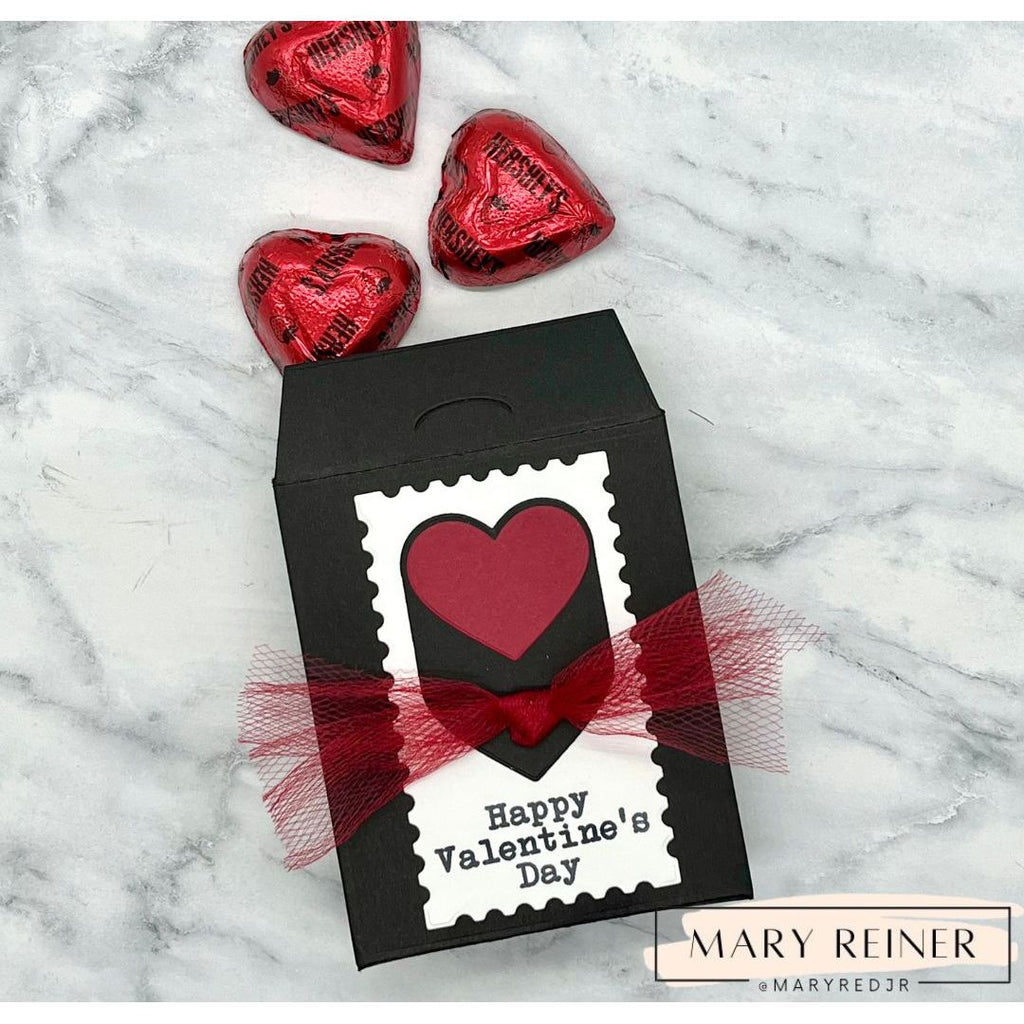 Simon Says Stencils and Dies Love City set1135lc Heart to Heart Mary Reiner Valentine Pouch