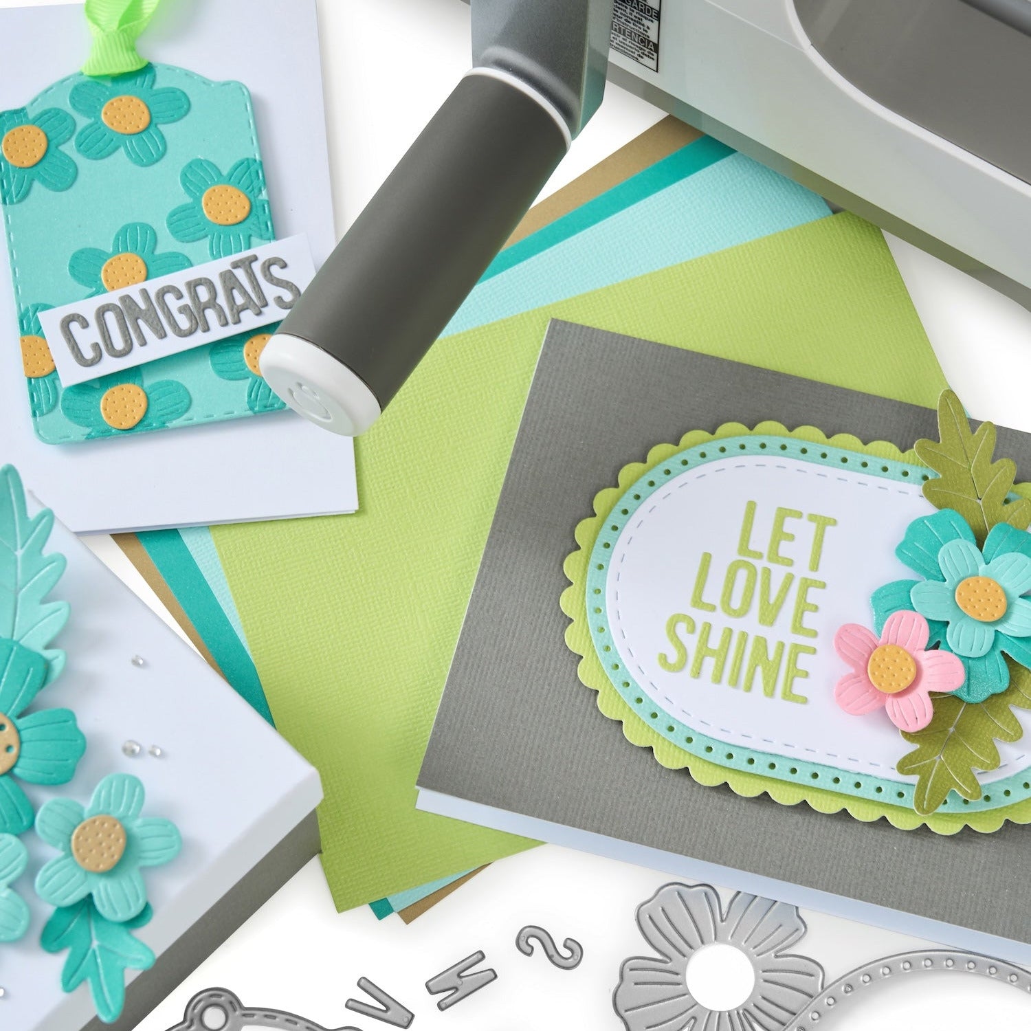 Sizzix Big Shot Die-Cutting Machine Starter Kit 667086 – Simon
