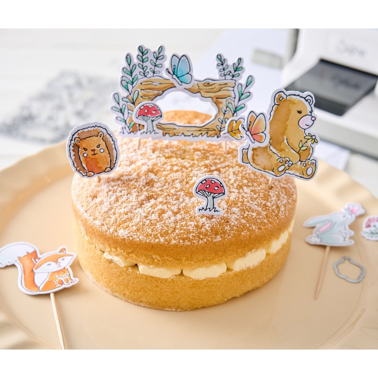 Sizzix Forest Friends Framelits Dies and Stamps Set 667153 animal card cake toppers
