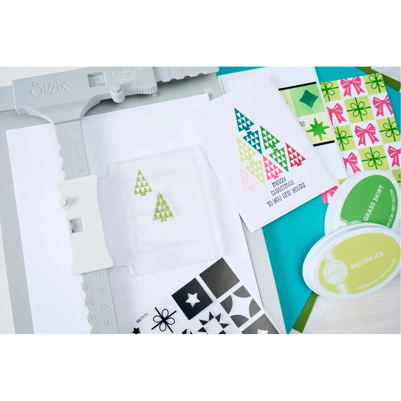 Sizzix Holiday in the Square Clear Stamps Set Print and Pattern 667171 christmas trees ribbons and bow card