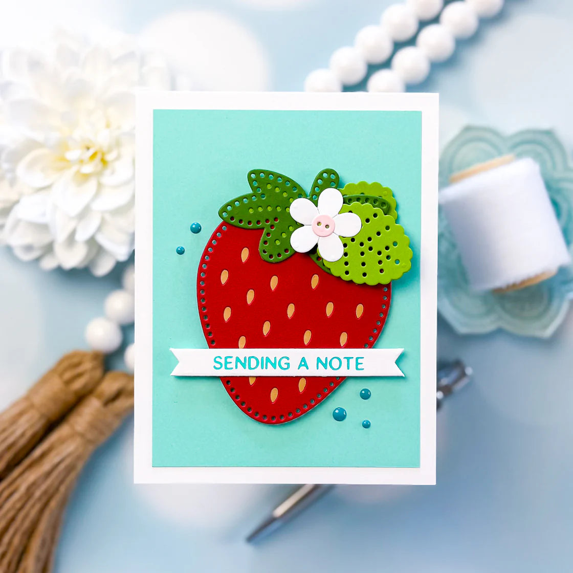 Spellbinders Felt Berry Blossom Etched Dies s6-256 card