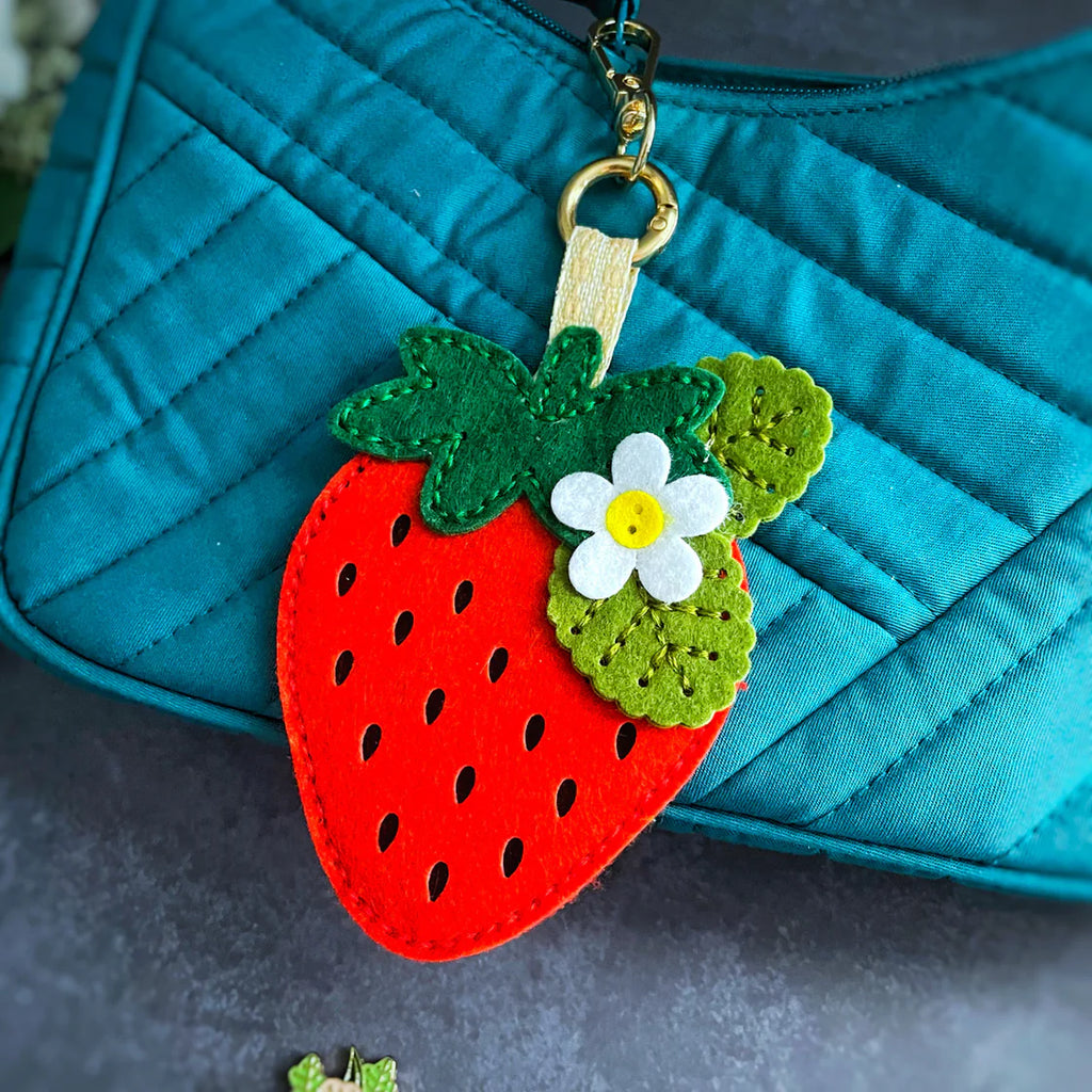 Spellbinders Felt Berry Blossom Etched Dies s6-256 keychain