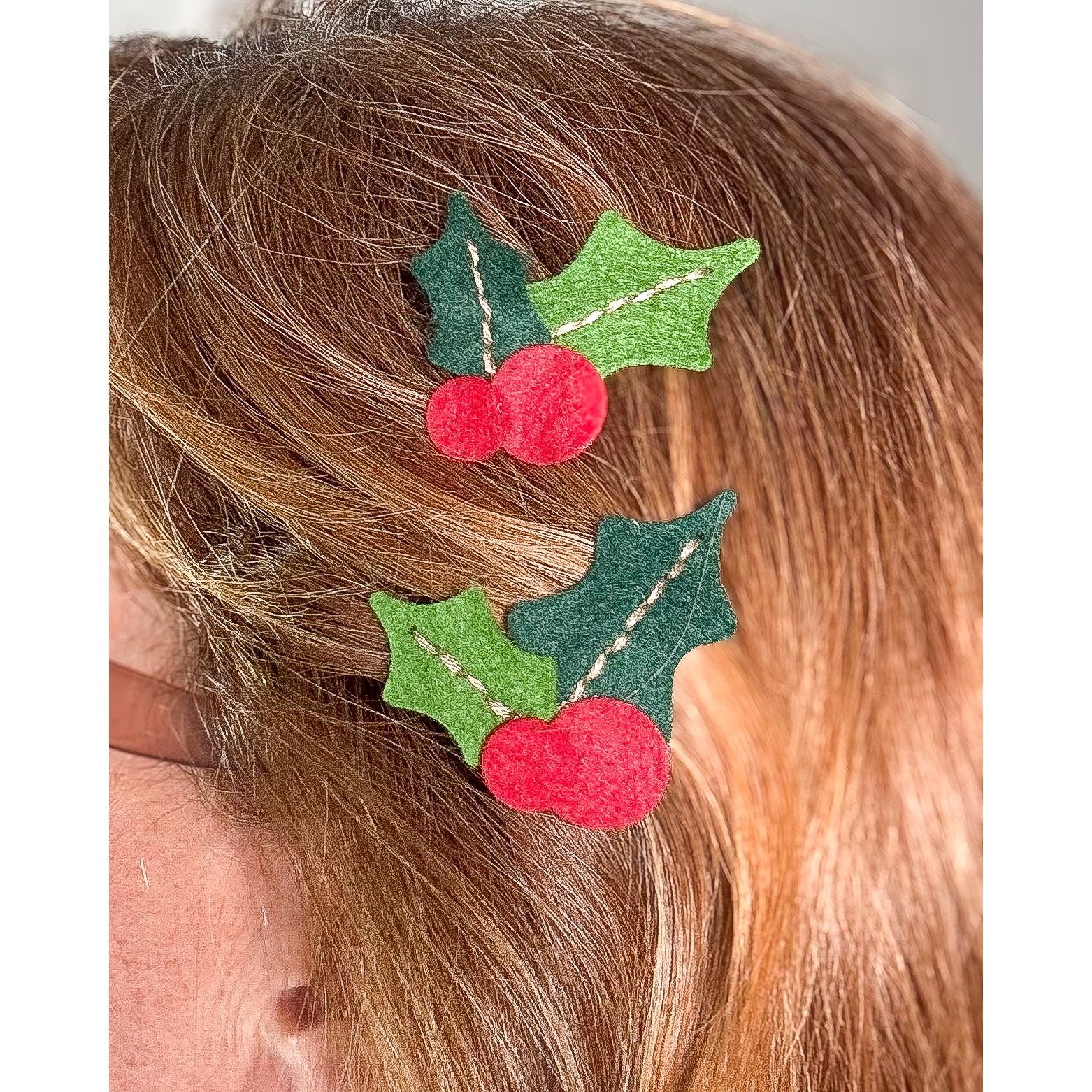 Simon Says Stamp Stitching Holly and Berries Wafer Dies s1101 DieCember Hair Ornaments | color-code:ALT08