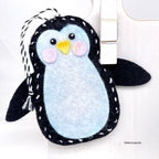 Simon Says Stamp Stitching Penguin Wafer Dies s1103 DieCember Ornament