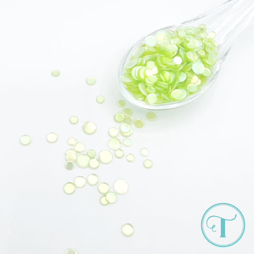 Trinity Stamps Pearl Confetti Embellishment Box tsb-410 flat green sequin close up