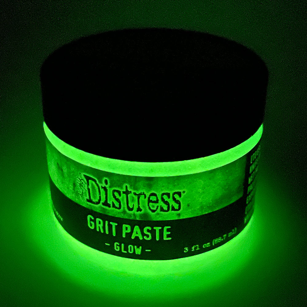 Tim Holtz Distress Glow Halloween Grit Paste Ranger tshk84464 Green Glowing example