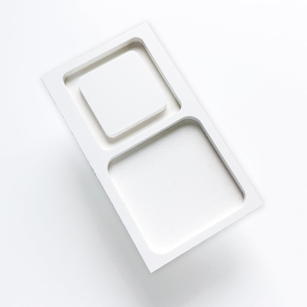 The Ink Stand White Square is751