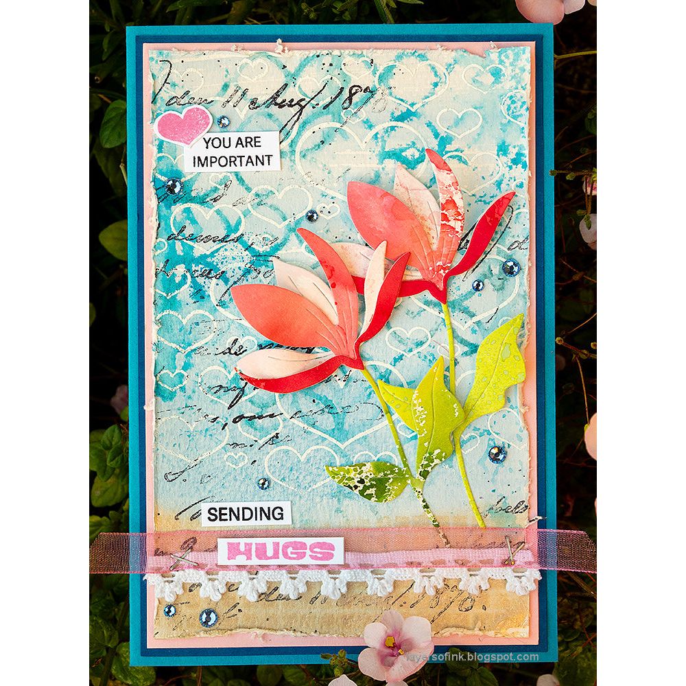Tim Holtz Layering Stencil LINEN THS061 sending hugs | color-code:ALT01