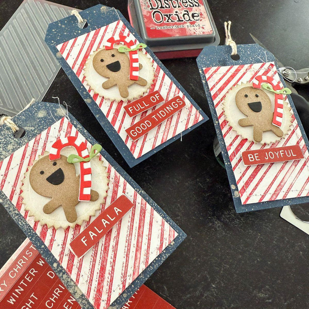 Tim Holtz Sizzix Christmas Minis Sidekick Dies and Texture Fade 666863 gingerbread | color-code:ALT01