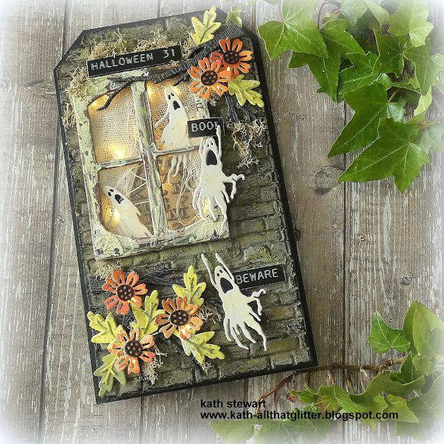 Tim Holtz Sizzix Vault Foliage Wreath Thinlits Dies 666682 ghosts | color-code:ALT06