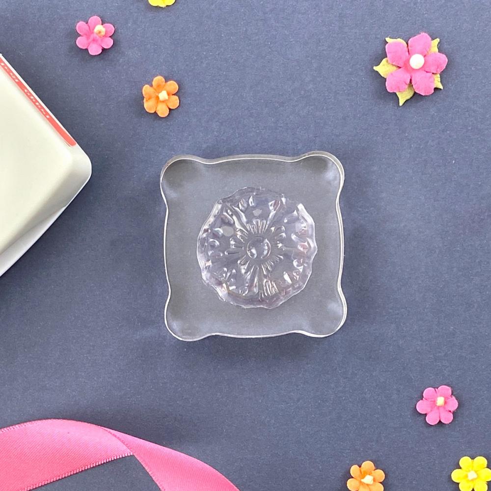 Tonic 2 x 2 Inch Acrylic Stamping Block 5311e Detailed Image