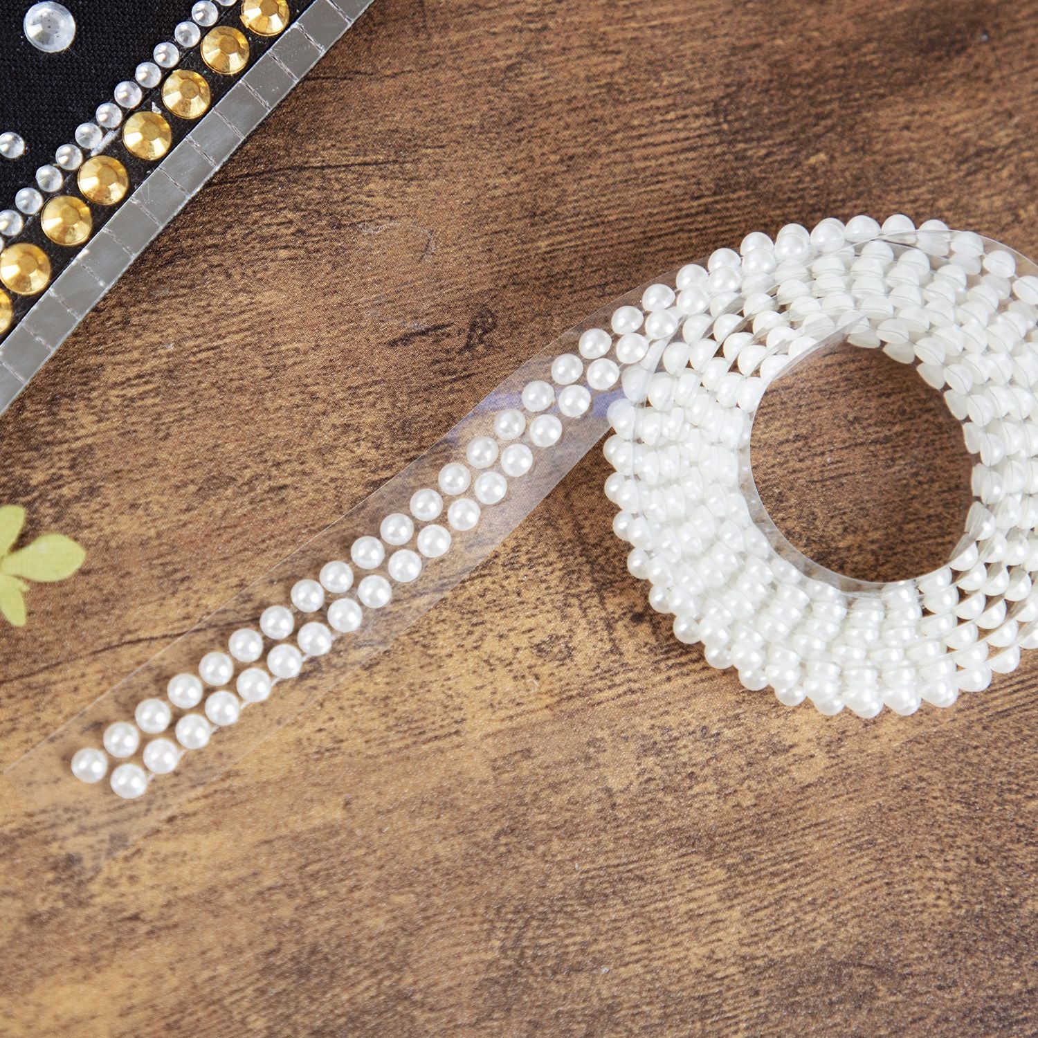 Tonic Craft Perfect Ivory Pearl Bling Sticker Roll 40004422 Detailed View