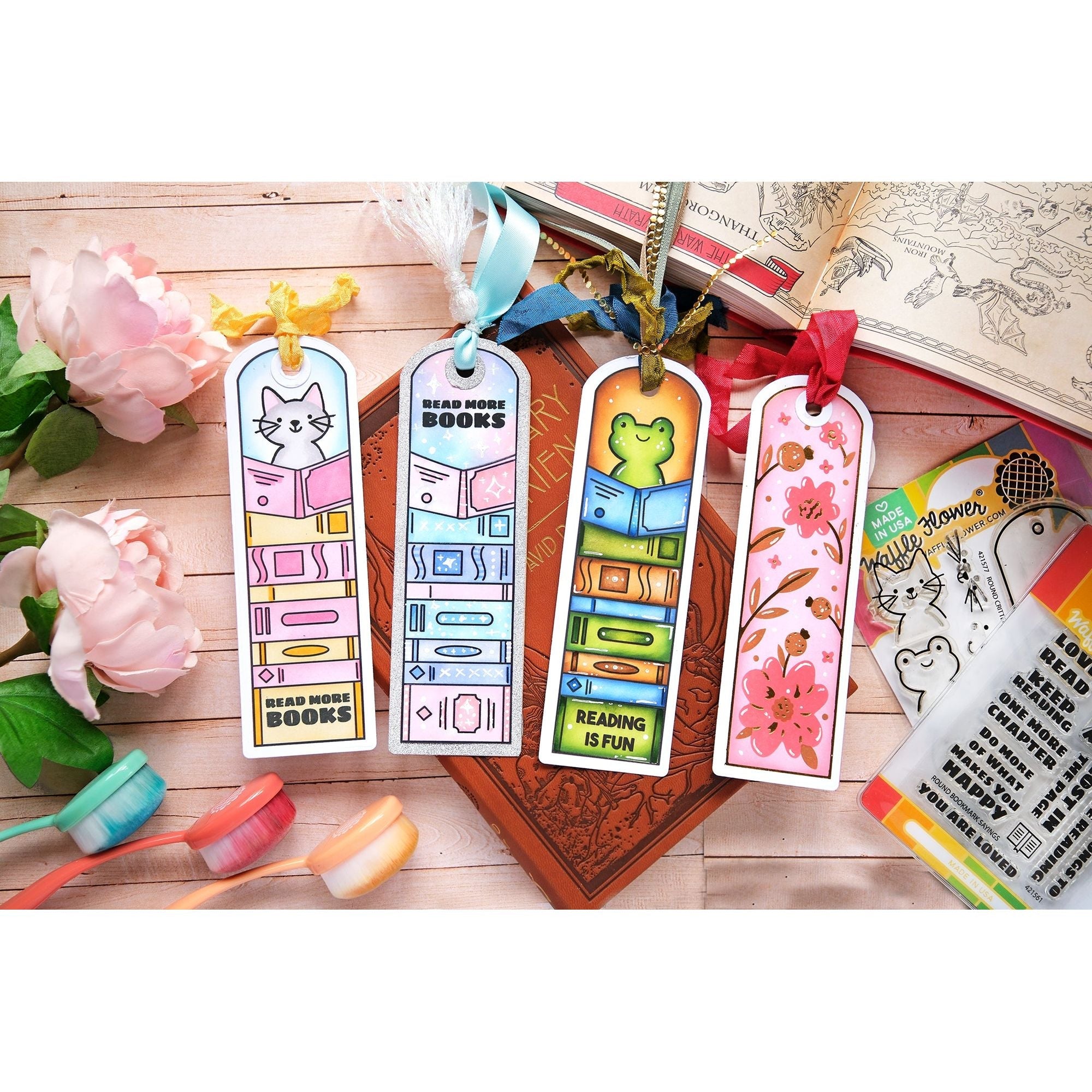 Waffle Flower Round Critter Bookmark Stencils, Clear Stamps, and Rounded Bookmark Die Set