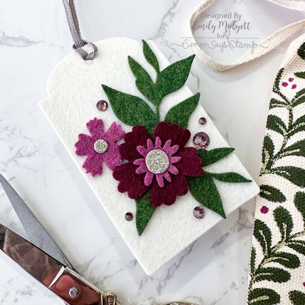 Simon Says Stamp Aurora Blooms Wafer Dies sssd112938 Diecember Felt Floral Tag | color-code:ALT11