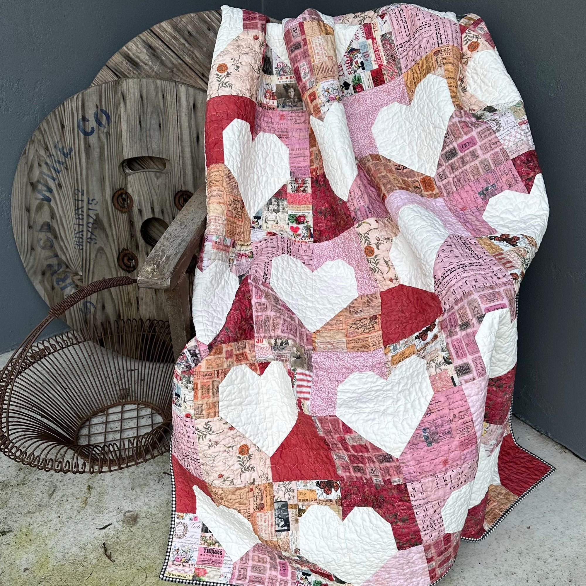 quilt project Richele Christensen Tim Holtz Fabric hearts red orange pink | color-code:alt3