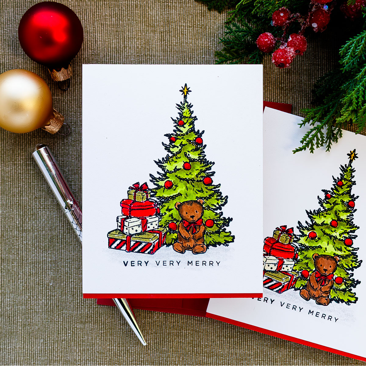 Simon Says Stamps and Dies Nostalgic Christmas set1085nc And Everything Nice Christmas Card | color-code:ALT05